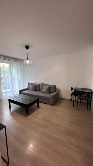 Appartement A Fleury-Merogis Proche De Paris Zewnętrze zdjęcie