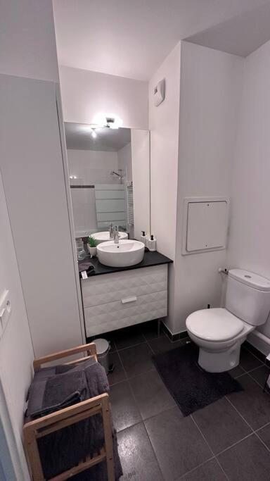 Appartement A Fleury-Merogis Proche De Paris Zewnętrze zdjęcie