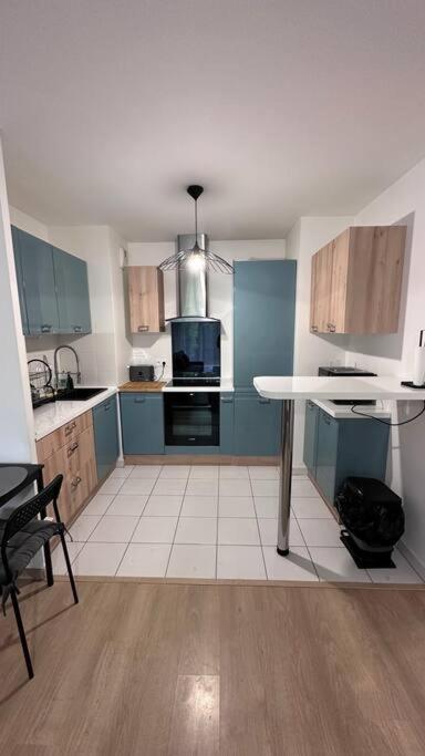 Appartement A Fleury-Merogis Proche De Paris Zewnętrze zdjęcie